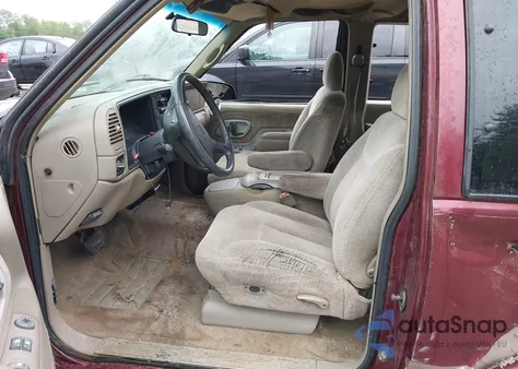 1997 Chevrolet K1500 Fleetside из США, поврежденный, VIN 2GCEK19R4V1126610